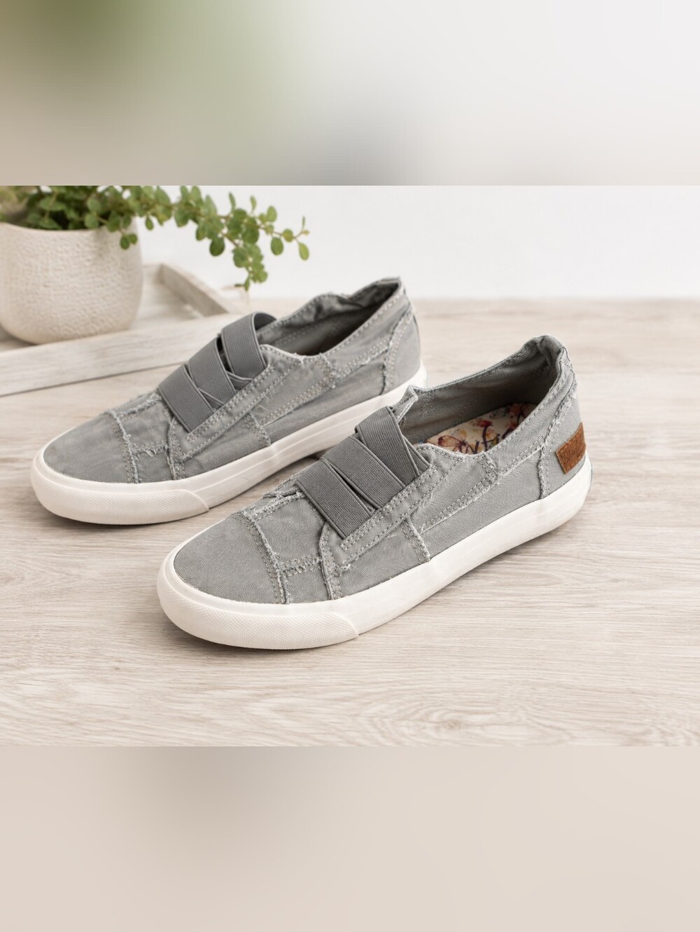 🩶 Blowfish Malibu Gray Distressed Slip-On Sneakers | Women's Size 8